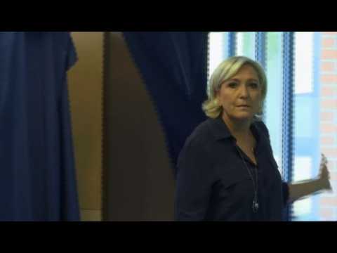 Marine Le Pen votes in French parliamentary election