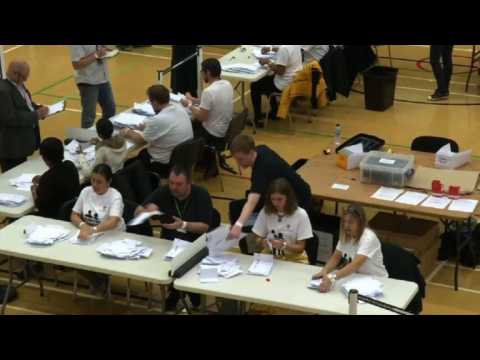 UK election: vote counting starts in London