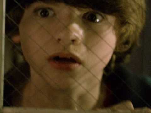 Super 8 - Teaser 10 - VO - (2011)