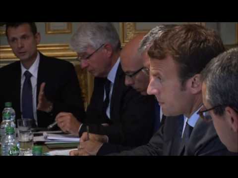 France calls crisis meeting over hurricane-hit islands