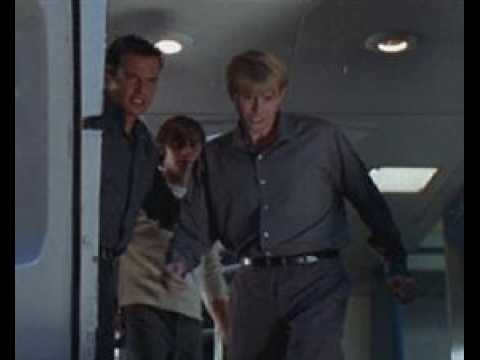 Panique en altitude - bande annonce - VO - (2005)