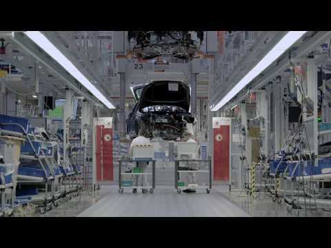 Audi A3 Sportback e-tron power electronics assembly