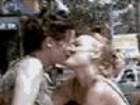 Queenie in Love - bande annonce - VOST - (2001)