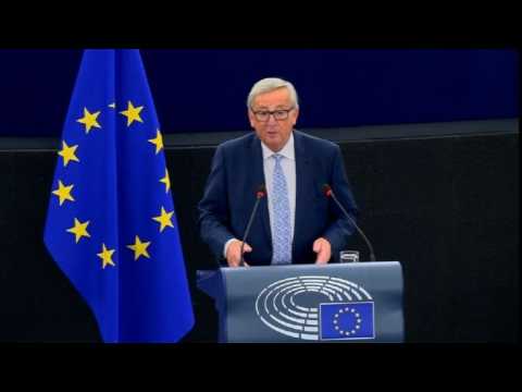 Juncker urges EU to strike trade deals with Australia
