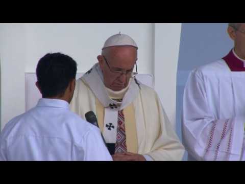 Pope celebrates mass in Simon Bolivar Square