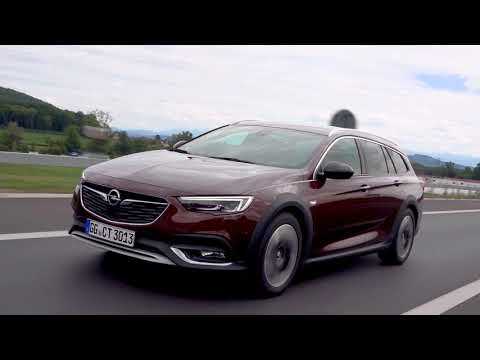 Opel Insignia Country Tourer Driving Video