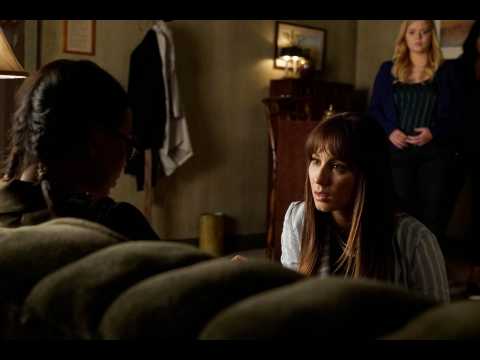 Pretty Little Liars - Teaser 1 - VO