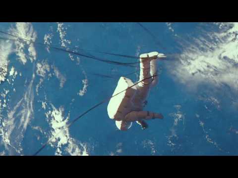 Gravity - Bande annonce 9 - VO - (2013)