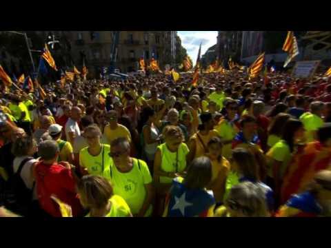 Huge crowds rally for Catalan independence before vote