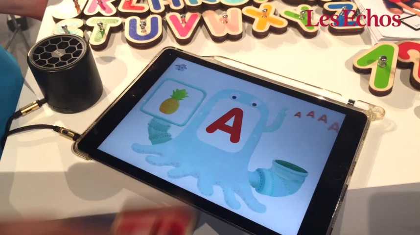 Illustration pour la vidéo Marbotic : des lettres en bois et une application pour apprendre à lire sur une tablette