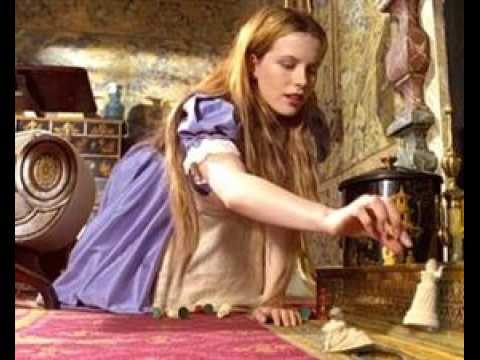 Alice au pays des merveilles : À travers le miroir - bande annonce - VO - (1999)