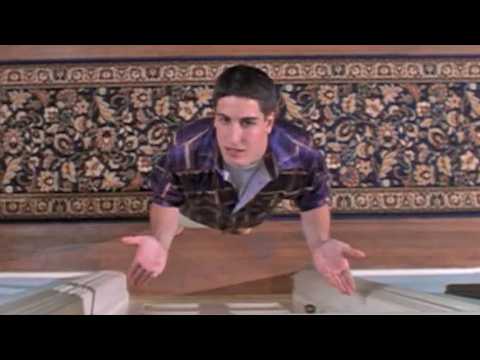 American Pie - Bande annonce 2 - VO - (1999)