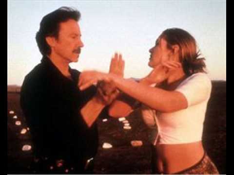 Holy Smoke - bande annonce 2 - VO - (1999)