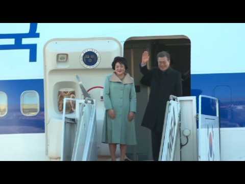 South Korean President Moon heads to Beijing for official visit