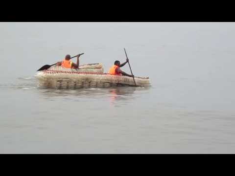 Cameroonian fashions canoes from recycled plastic bottles