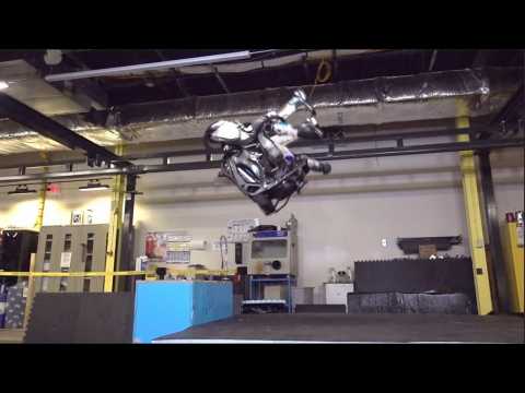 Le robot de Boston Dynamics qui réalise des sauts périlleux arrière