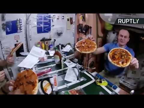 Astronauts Make Out-Of-This-World Pizza on the ISS
