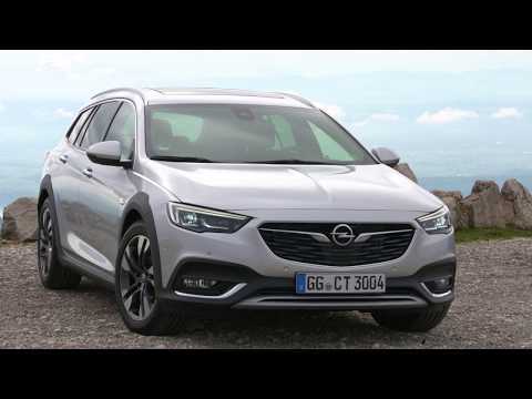 Opel Insignia Country Tourer Exterior Design in Silver