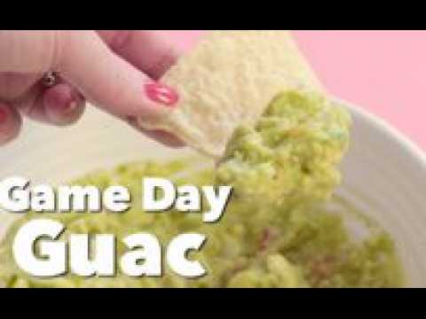 You’ve NEVER Seen Guacamole Made Like This!