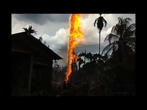 Casualties and injuries in Indonesian oil well fire