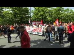 1er Mai: début du traditionnel défilé à Paris