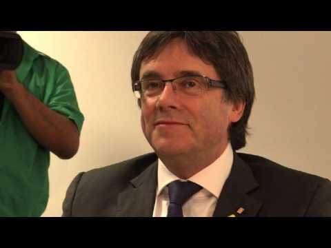 Puigdemont meets Catalan representatives in Berlin