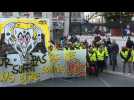 "Yellow vests" protest peacefully in Marseille - Label : AFPTV - First images - Category : News