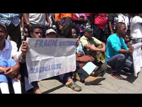 Madagascar opposition supporters contest Rajoelina's victory