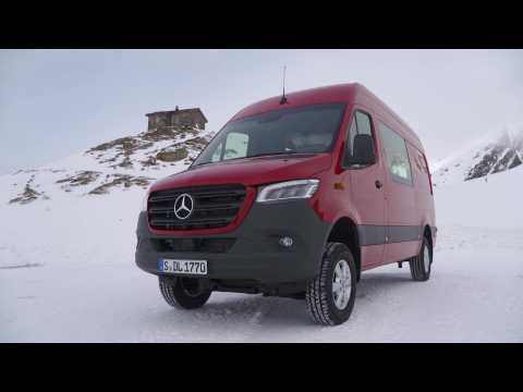Mercedes-Benz Sprinter 319 CDI Panel Van Design in red - Driving Event Hochgurgl 2018