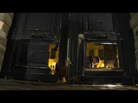 French ministry door broken during 'yellow vests' protests