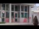 Aftermath of US embassy red paint attack in Athens - Label : AFPTV - First images - Category : News