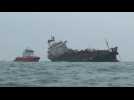 Oil tanker catches fire off Hong Kong - Label : AFPTV - First images - Category : News