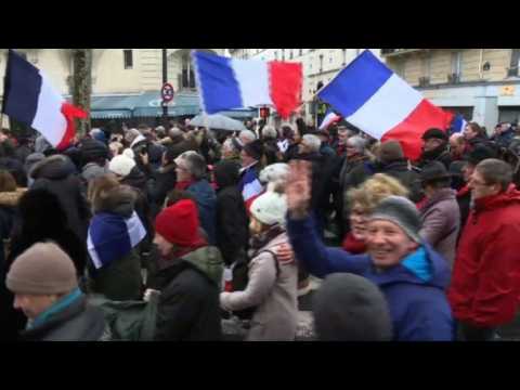 After 'yellow vests', 'red scarves' take to Paris streets