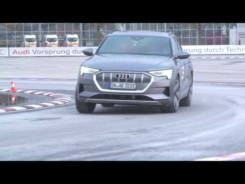 FC Bayern meets Audi e-tron - ATC Driving Video