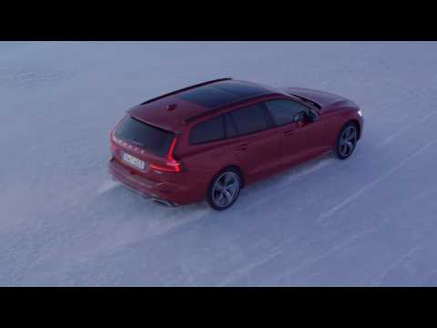 Volvo V60 T8 Twin Engine - Ice Track