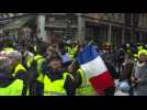 Yellow vests: Protesters walk in Paris - Label : AFPTV - First images - Category : Business