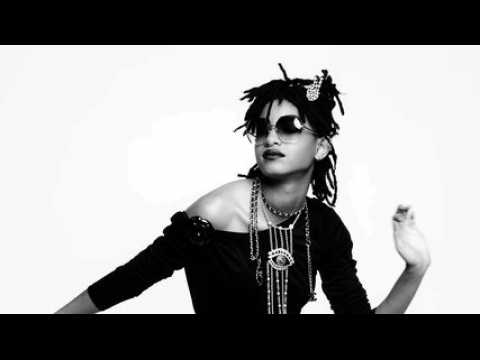 Willow Smith, égérie de la campagne lunettes automne-hiver 16/17 Chanel