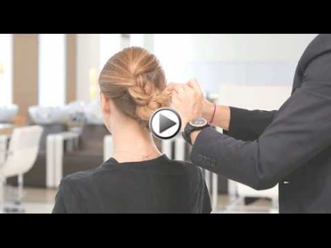 Coiffure pour les fêtes : comment faire une cascade de tresses en chignon ?