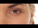 Comment porter le mascara rose ?