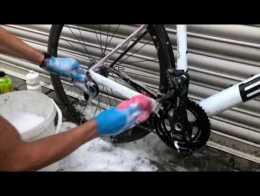 How to clean your bike chain and drivetrain like a pro