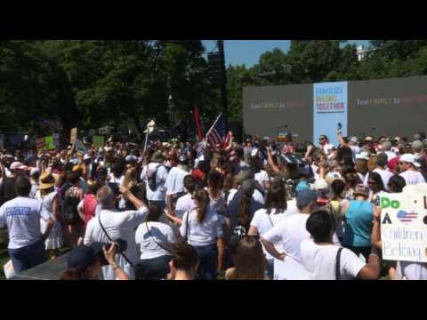 Thousands in DC protest against Trump's immigration policy