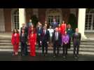 Family photo for Spain's new government after cabinet meeting - Label : AFPTV - First images - Category : News