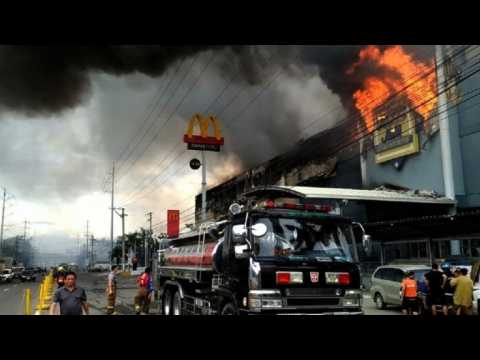 37 feared dead in Philippine mall blaze: vice mayor (2)