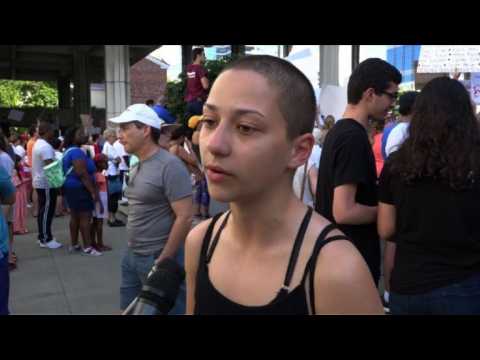 Student makes fiery address to govt at anti-gun rally in Florida