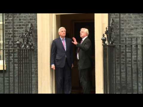 EU negotiator Michel Barnier arrives at 10 Downing Street