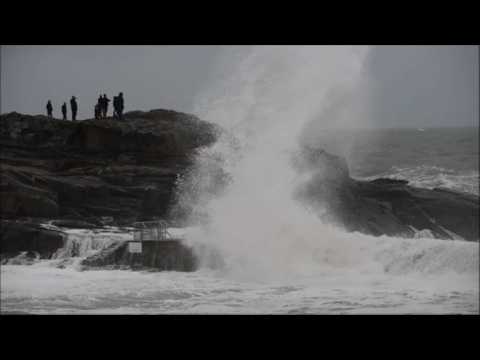 Storm Carmen hits France, kills man