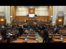 Romanian parliament votes on new government - Label : AFPTV - First images - Category : News