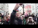 Navalny walks with protesters moments before his arrest
