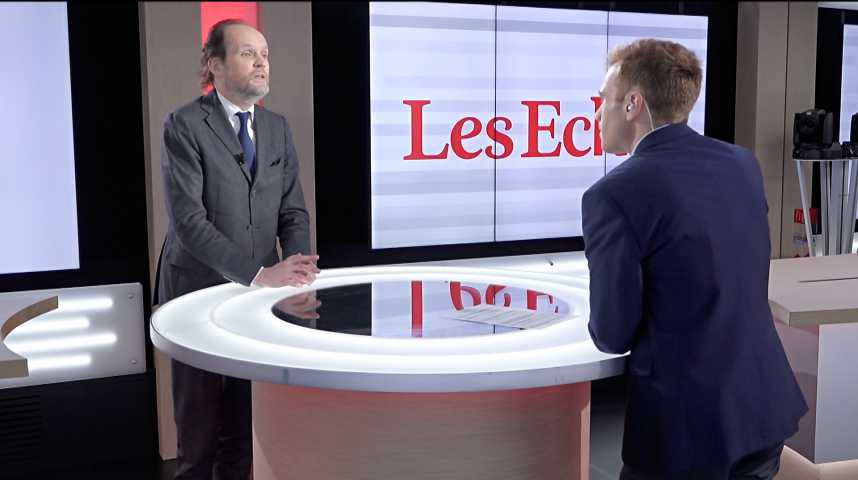 Illustration pour la vidéo Emmanuel Macron, bon ou mauvais client pour les humoristes ? L'analyse du producteur Jean-Marc Dumontet