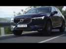 The new Volvo XC60 T6 in Denim Blue Driving Video